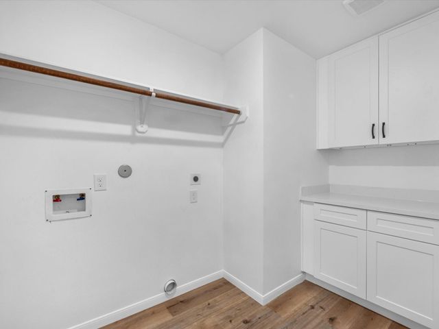 628 Oakdale Street, Shoreacres, TX 77571