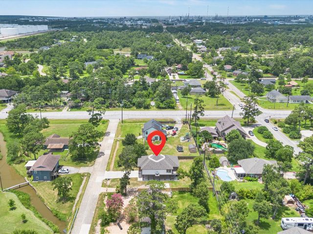628 Oakdale Street, Shoreacres, TX 77571