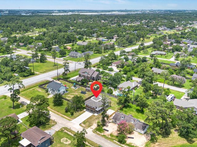 628 Oakdale Street, Shoreacres, TX 77571