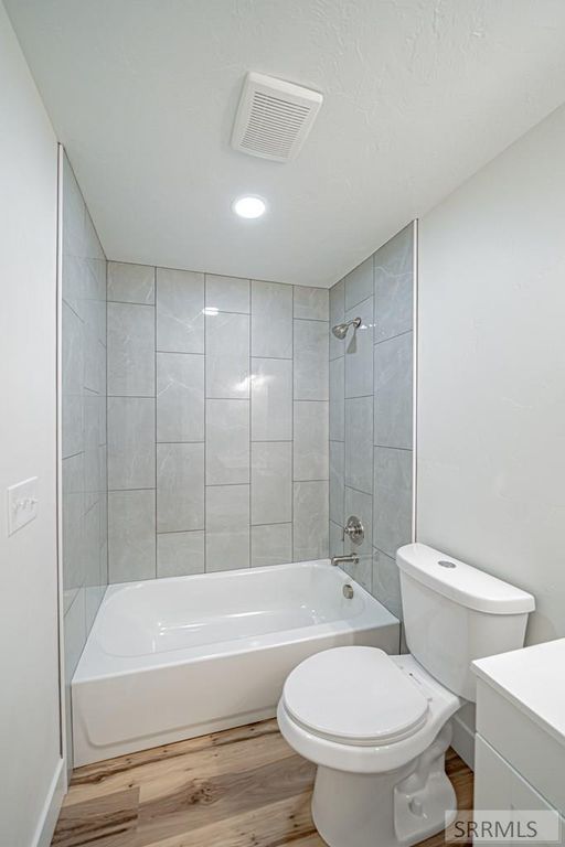 Image 12 of property listing at 201 Alpine Drive, Idaho Falls, ID 83403