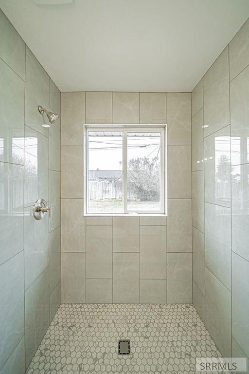 Image 21 of property listing at 201 Alpine Drive, Idaho Falls, ID 83403