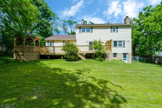 1 Linda Ln, North Plainfield Boro, NJ 07060