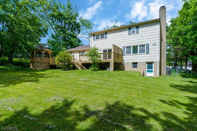 1 Linda Ln, North Plainfield Boro, NJ 07060