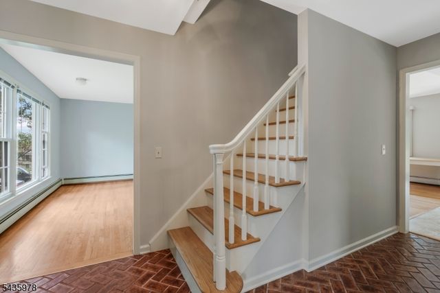 1 Linda Ln, North Plainfield Boro, NJ 07060