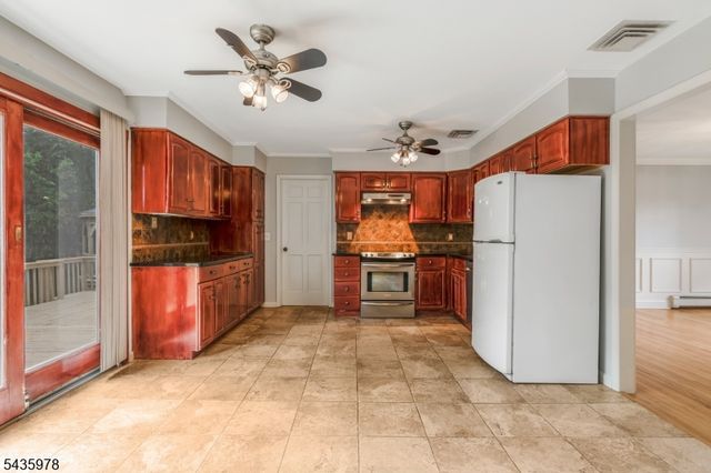 1 Linda Ln, North Plainfield Boro, NJ 07060