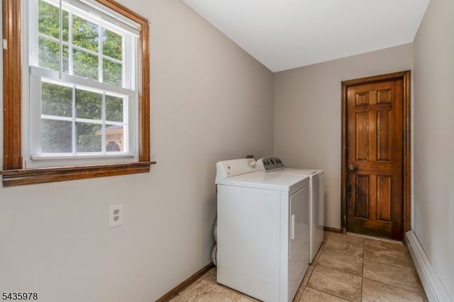 1 Linda Ln, North Plainfield Boro, NJ 07060