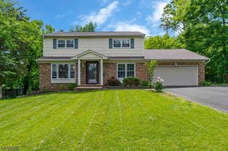 1 Linda Ln, North Plainfield Boro, NJ 07060