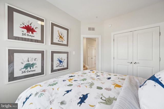 3527 DEAN DR, Hyattsville, MD 20782