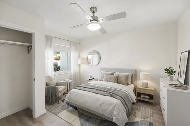 1640 CAPE HOPE AVENUE NE 4, St Petersburg, FL 33702