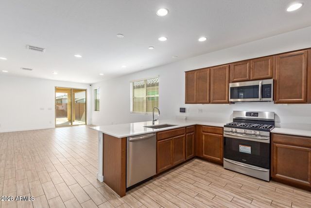 12535 W Kaler Drive, Glendale, AZ 85307