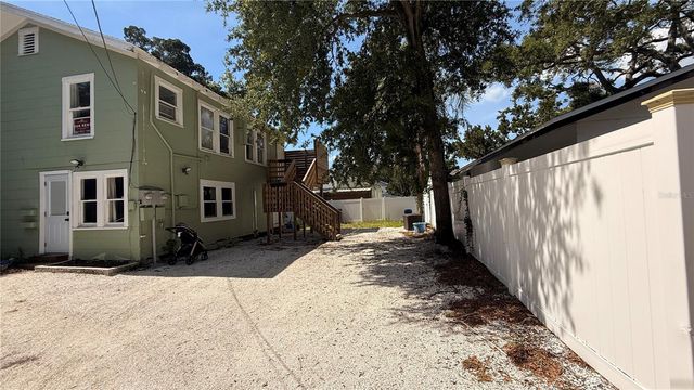 905 JONES STREET, Clearwater, FL 33755