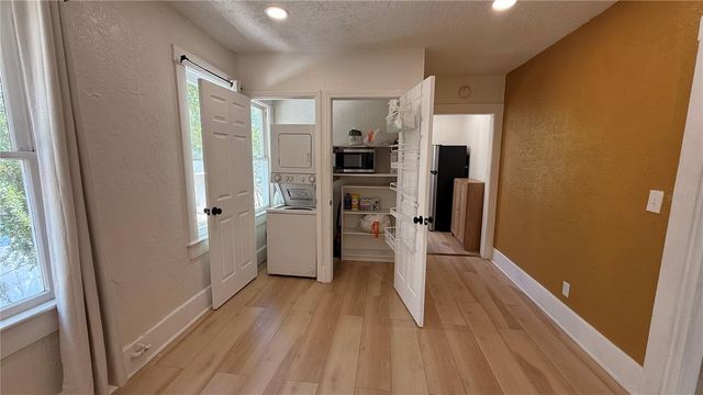 905 JONES STREET, Clearwater, FL 33755