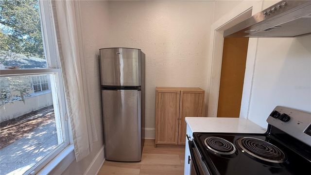 905 JONES STREET, Clearwater, FL 33755