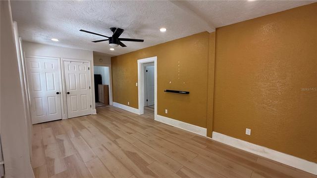 905 JONES STREET, Clearwater, FL 33755