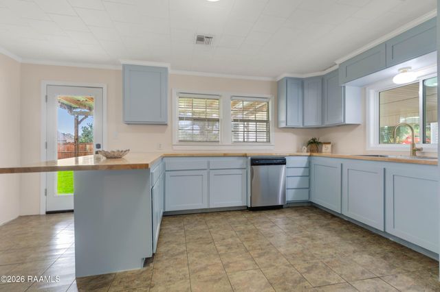 335 Country Club Drive, New Iberia, LA 70563