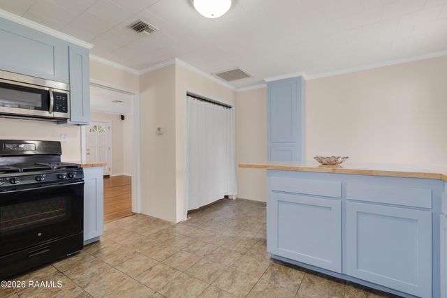 335 Country Club Drive, New Iberia, LA 70563