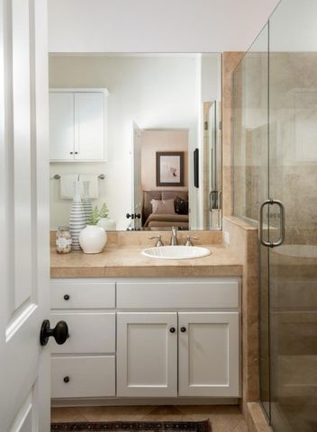 1331 Hoover Street, Menlo Park, CA 94025