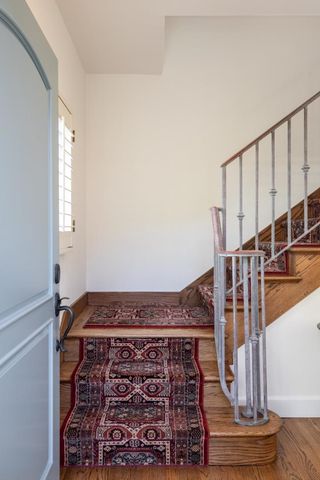 1331 Hoover Street, Menlo Park, CA 94025