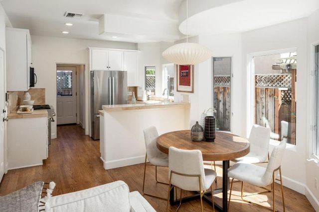 1331 Hoover Street, Menlo Park, CA 94025