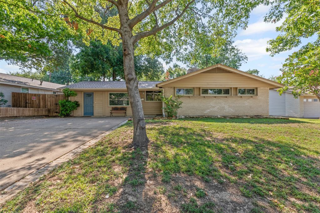 3622 Windsor Street, Irving, TX 75062
