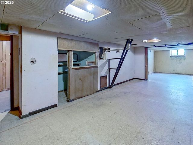 7750 N DECATUR St, Portland, OR 97203