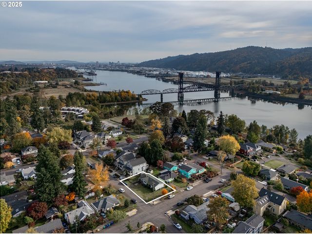 7750 N DECATUR St, Portland, OR 97203