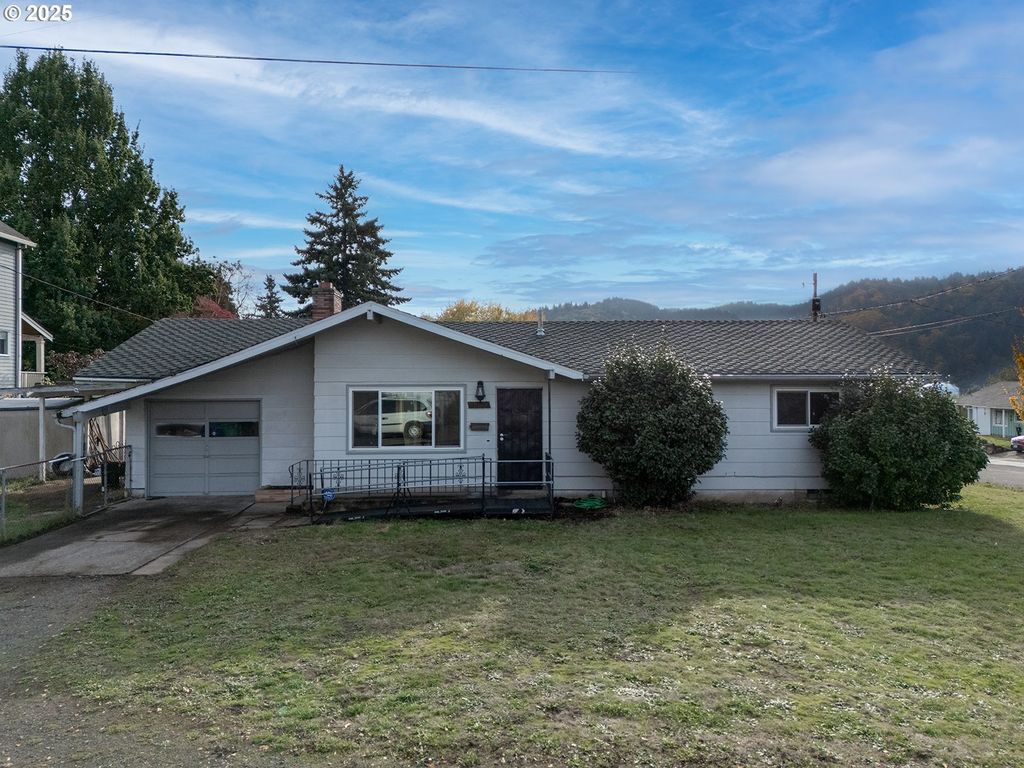 7750 N DECATUR St, Portland, OR 97203