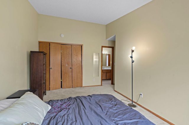 5189 Beachside Drive, Hopkins, MN 55343