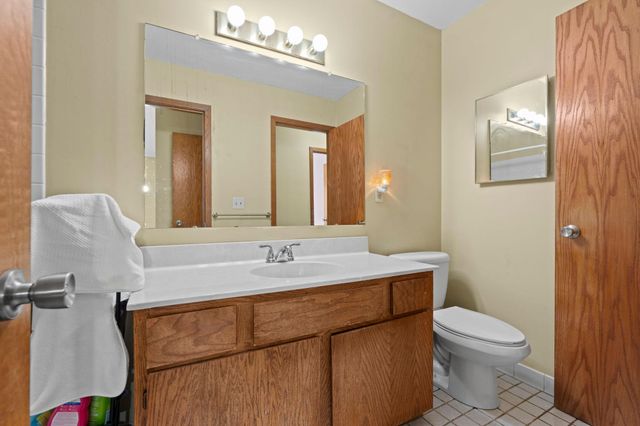 5189 Beachside Drive, Hopkins, MN 55343