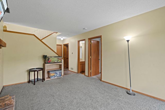 5189 Beachside Drive, Hopkins, MN 55343