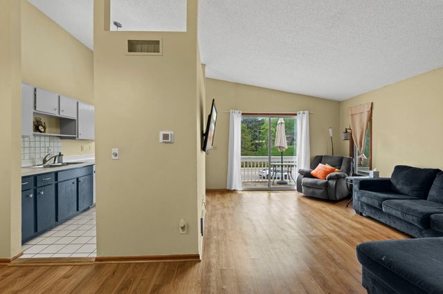 5189 Beachside Drive, Hopkins, MN 55343