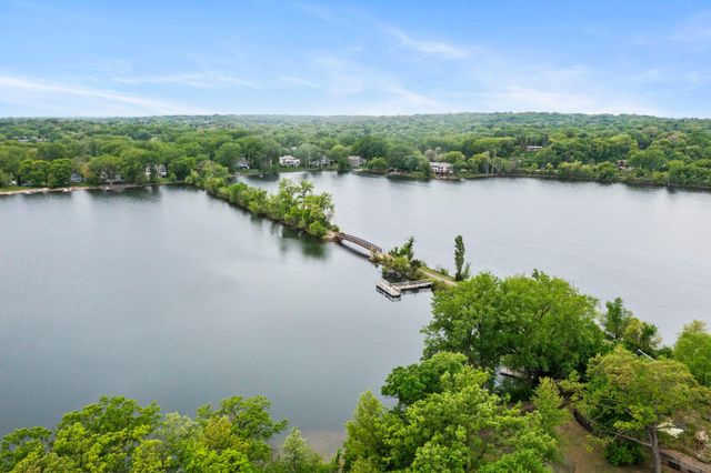 5189 Beachside Drive, Hopkins, MN 55343
