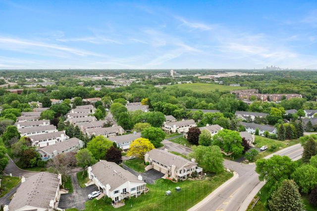 5189 Beachside Drive, Hopkins, MN 55343