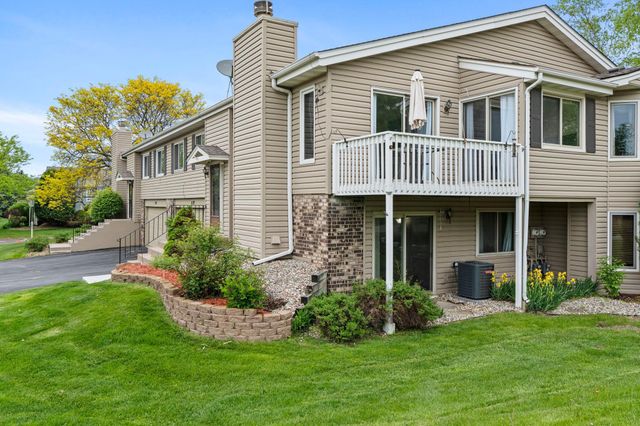 5189 Beachside Drive, Hopkins, MN 55343