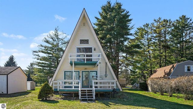 3775 W Cedar Lake Road, Greenbush, MI 48738
