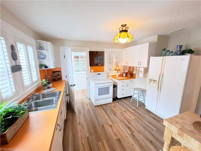 971 N Bridge Street, Elkin, NC 28621