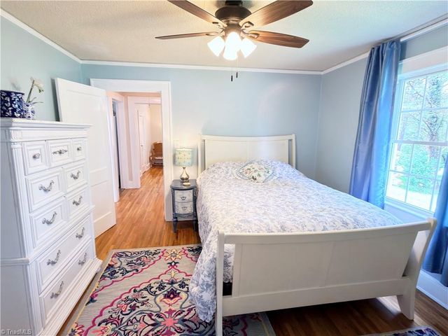 971 N Bridge Street, Elkin, NC 28621