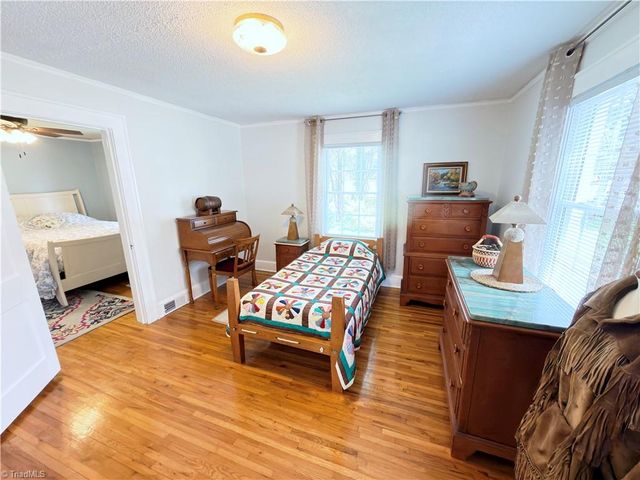 971 N Bridge Street, Elkin, NC 28621