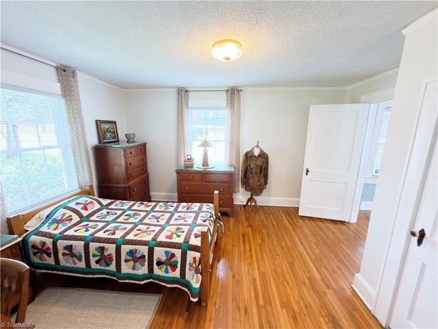 971 N Bridge Street, Elkin, NC 28621