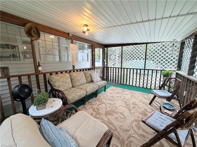 971 N Bridge Street, Elkin, NC 28621