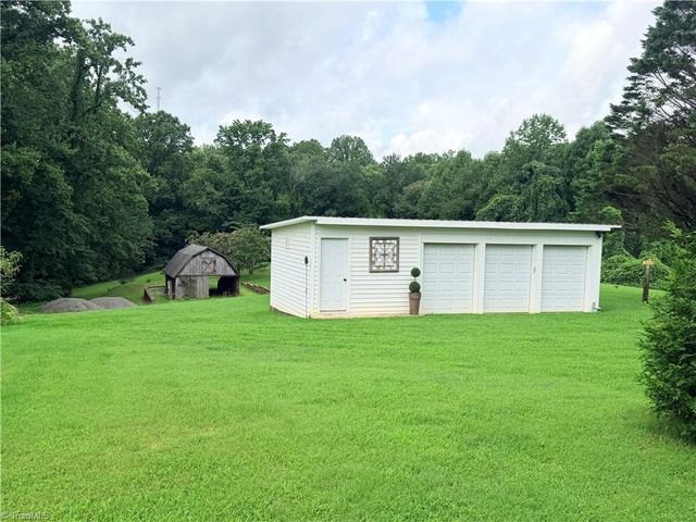 971 N Bridge Street, Elkin, NC 28621