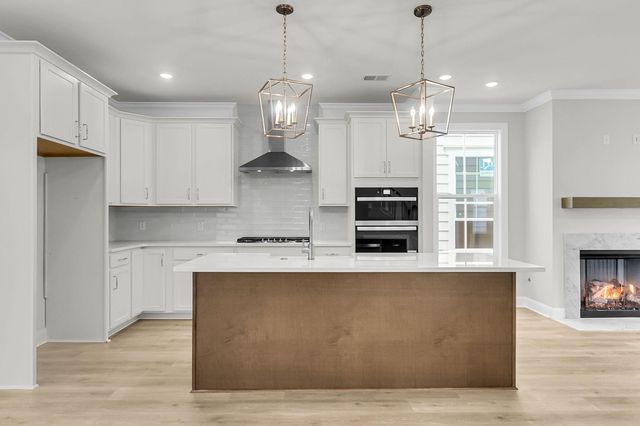 7353 Longtown Drive, Hanahan, SC 29410