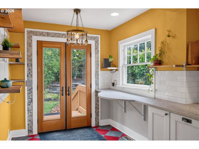 7430 Sw 76TH Ave, Portland, OR 97223