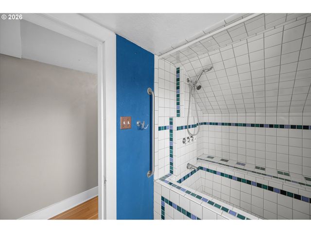 7430 Sw 76TH Ave, Portland, OR 97223