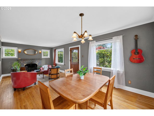 7430 Sw 76TH Ave, Portland, OR 97223