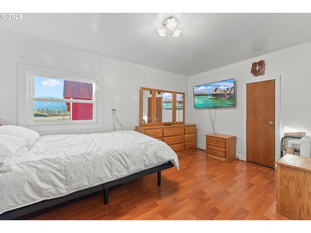 19115 HIGHWAY 42, Camas Valley, OR 97416