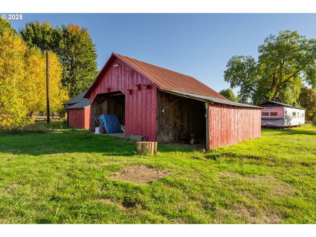 19115 HIGHWAY 42, Camas Valley, OR 97416