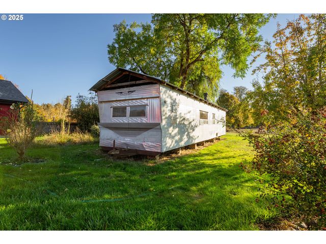 19115 HIGHWAY 42, Camas Valley, OR 97416