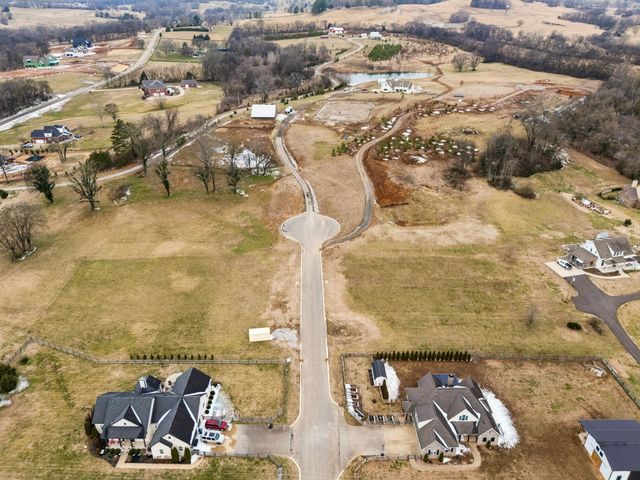 102 Heirloom Ln, Columbia, TN 38401