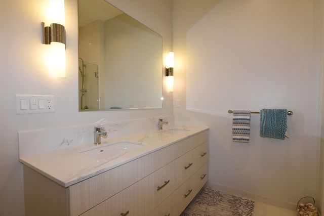 10 Shipyard Drive 313, Hingham, MA 02043